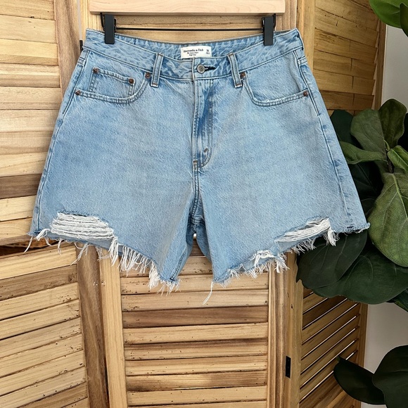 Abercrombie & Fitch Curve Love High Rise Loose Short SIZE 30 - Picture 5 of 9